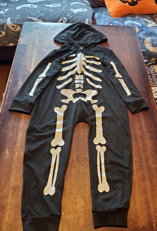 glow-in-the-dark skeleton costume size 8t