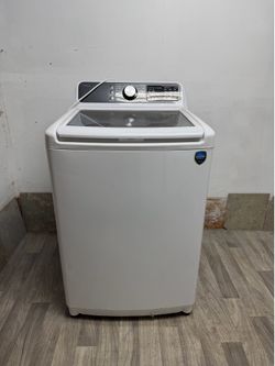 Midea washer laundry