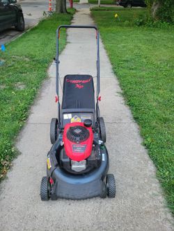 TROYBILT PUSH MOWER WITH HONDA ENGINE