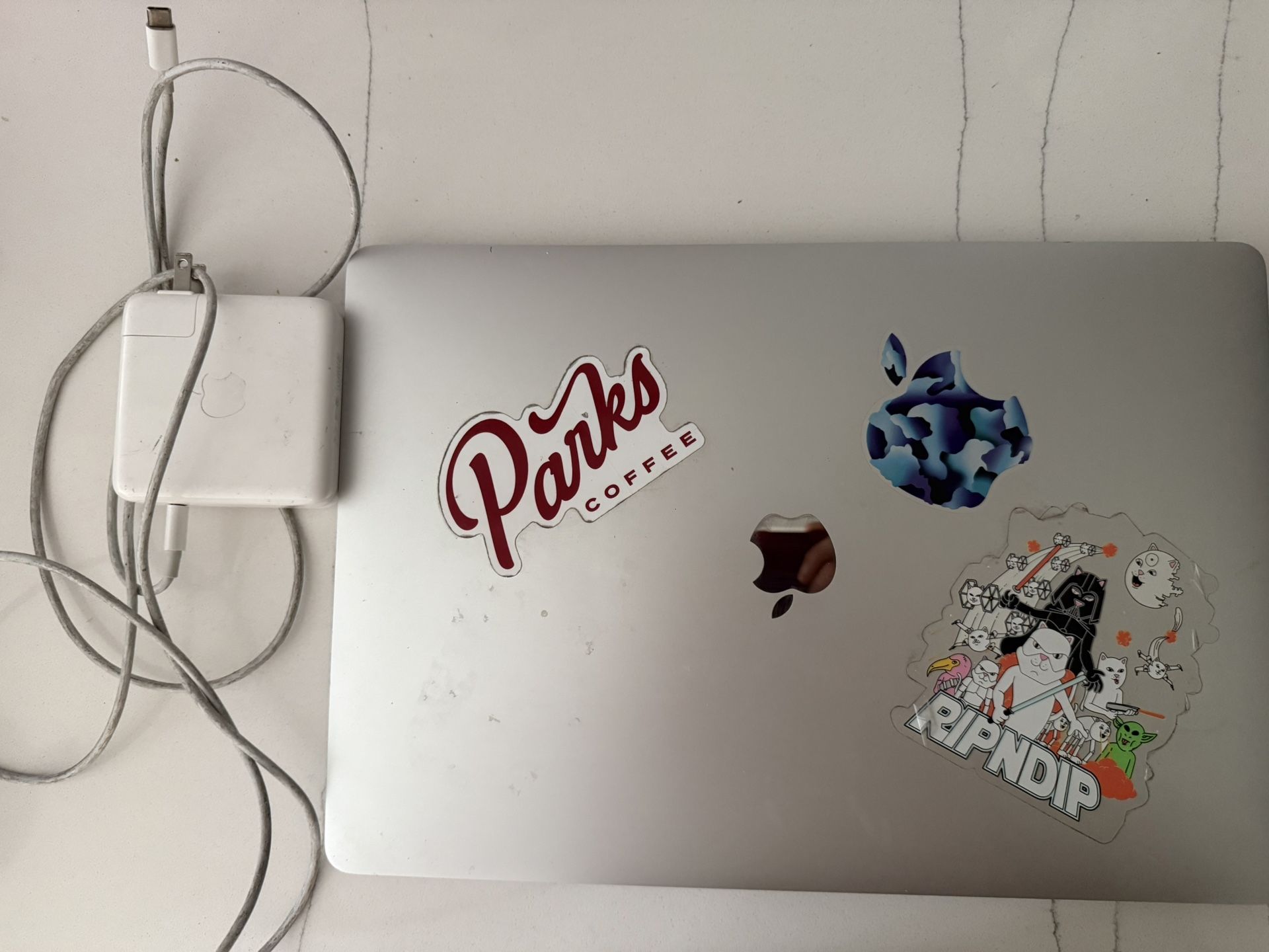 MacBook Pro 15-inch (2018) – i7, 16GB RAM, 512GB SSD – Screen Broken, Works with External Monitor