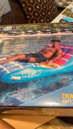 Inflatable lounge