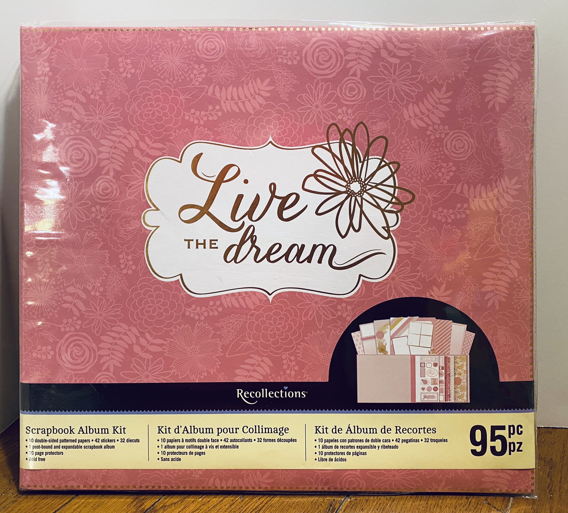 Scrapbook Album 95-Piece Kit