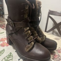 uggs high heeled laced-up boots 
