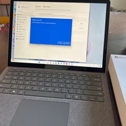 Microsoft Surface Laptop 