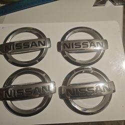07-12 Nissan Altima Sedan Trunk Emblem