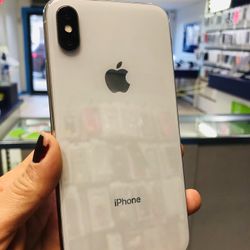 Factory unlocked iPhone x 64 gb, excellent conditions store warranty 