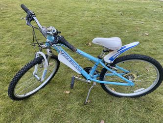 24” Girls Bike Moxie Novara