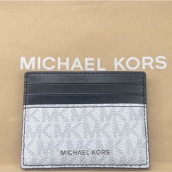 Michael Kors Men’s Card Holder White And Black Monogram 