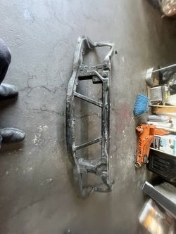 2014-2022 Range Rover Sport Radiator Support 