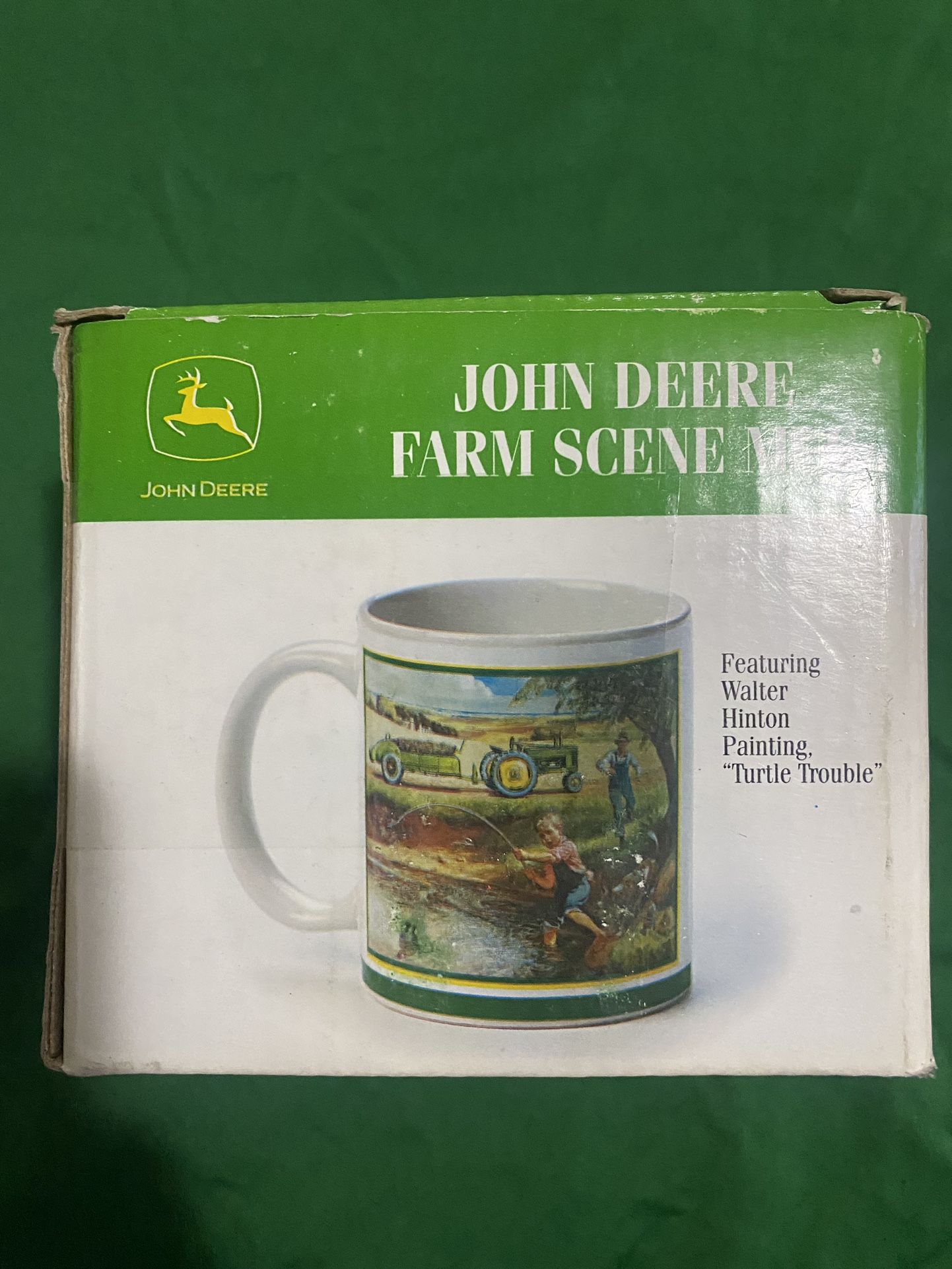 NEW JOHN DEERE FARM SCENE TRACTOR MUG W/BOX
