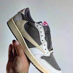 Travis Scott X Jordan 1 Low Reverse Mocha 