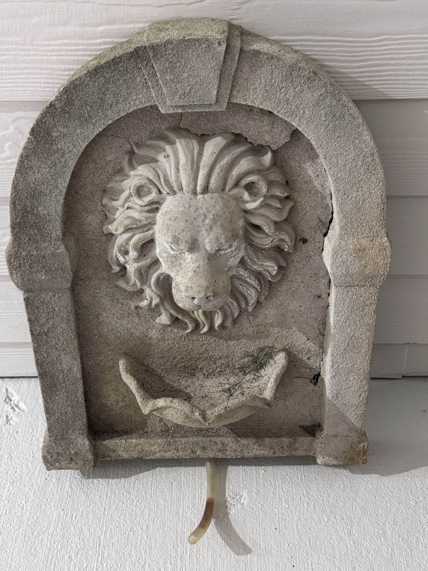 Real Concrete Lion Head Statue