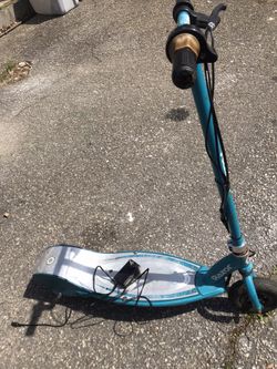 E209 Scooter For Kids And Charger 