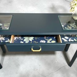 Elegant console Elegant console