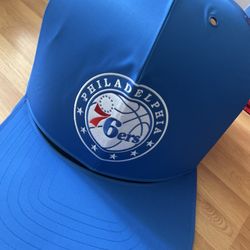 Nap Cap 76ers Dog House 
