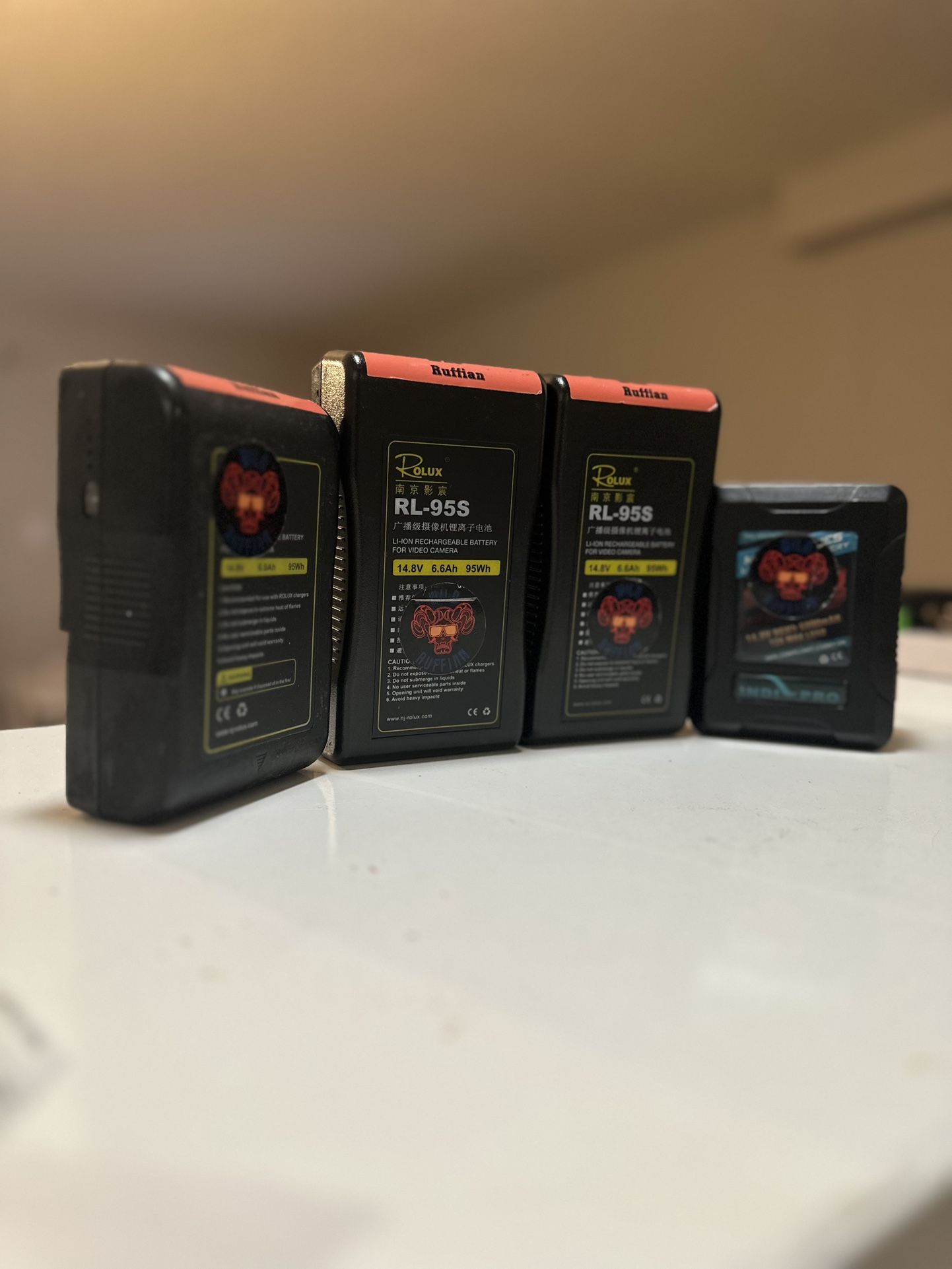 (4) V Mount Batteries - Camera RED Sony Blackmagic