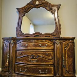 4 Pc Aico Amini Bedroom Set