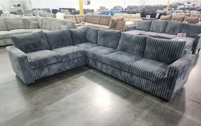 Sectional 4-pcs New In Box