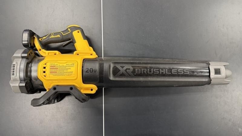 DEWALT 20V MAX Brushless Cordless Leaf Blower (Tool Only)
