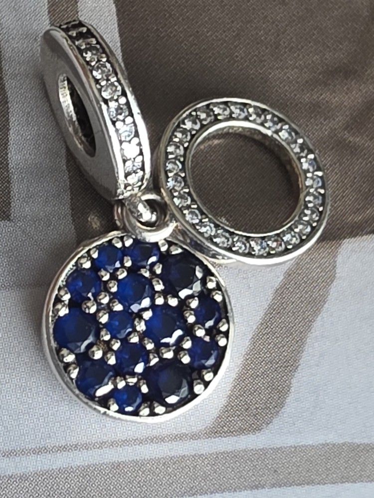 Pandora Blue Sparkling Circle 