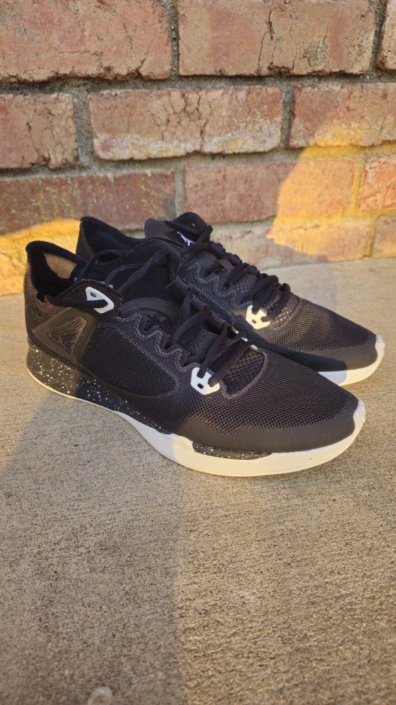 Size 11 New Jordan 89 Racer Black/White