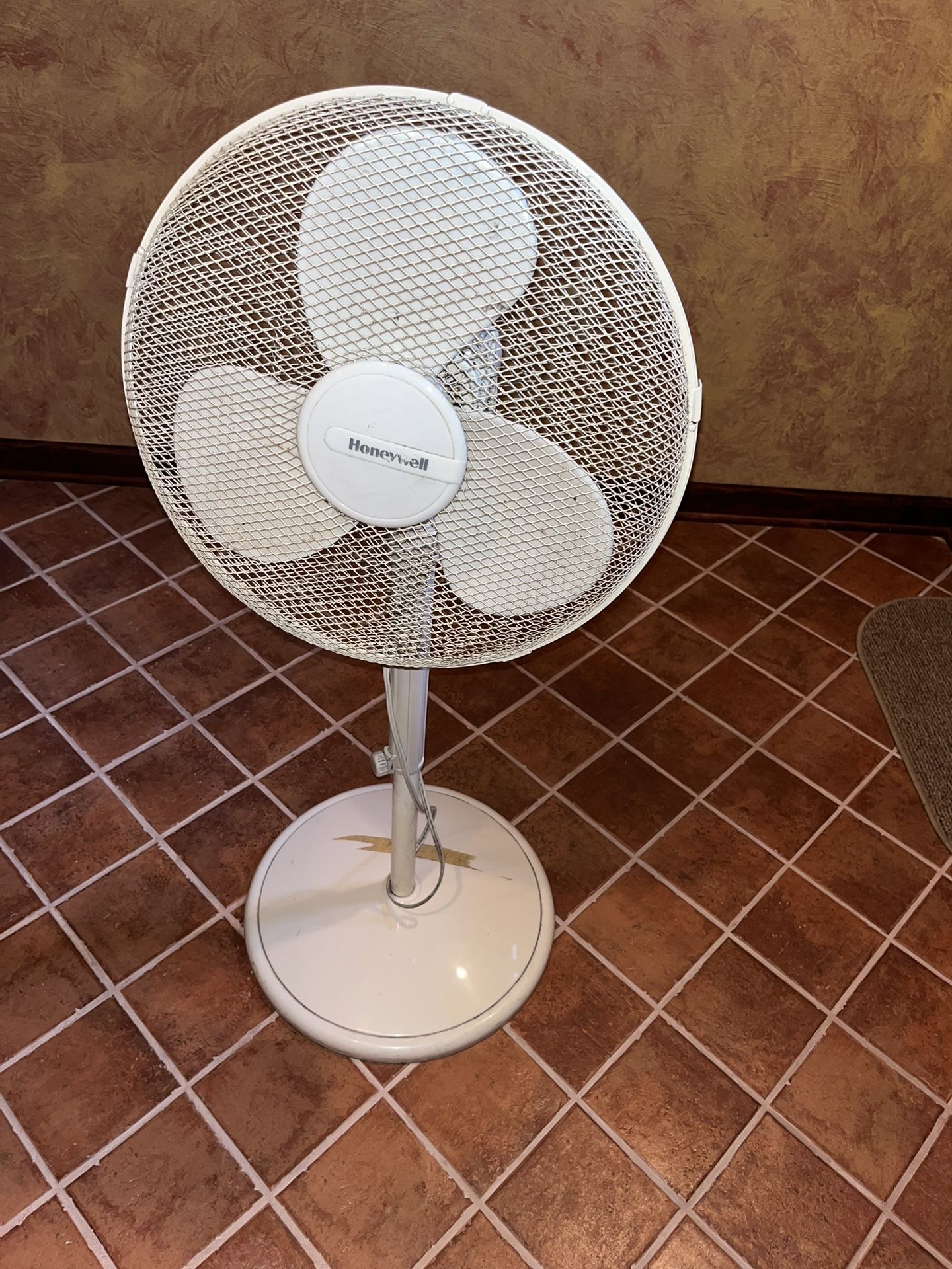 Stand Fan 15.00 Dollars - Box Fan 15.00 Dollars or both for 25.00 Dollars