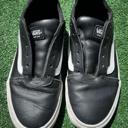 Vans Black and White Sneakers Classic Design - laceless