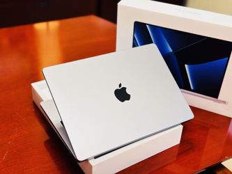 Apple MacBook Pro 14 Inch M2 Max Chip 32GB Memory 1TB SSD 2023