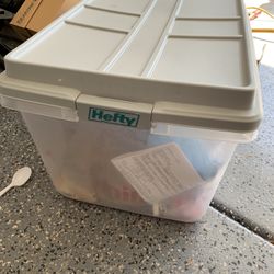 Hefty Storage Container 
