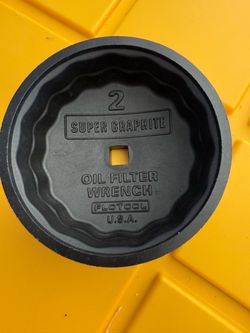 Oil filter wrench