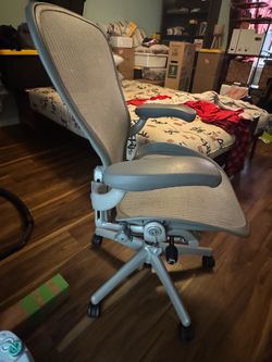 Herman Miller Aeron, Grey size C.