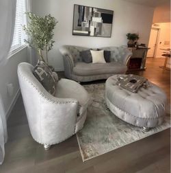 🛋️ MUEBLES DE EL DORADO EN VENTA – COMO NUEVOS 🏠  Vendo muebles comprados en Mueblería El Dorado, con solamente 1 año de uso. Están súper bien cuida