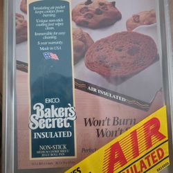 NEW EKCO Bakers Secret No Burn Cookie Sheet