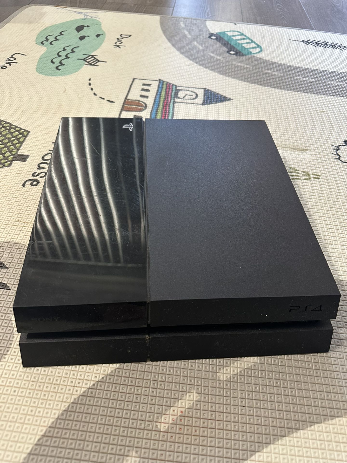 Somy Playstation 4