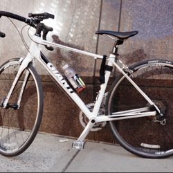 Bike , Giant Defy 3 