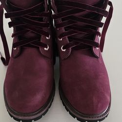 Timberland Boots Ladies  8 1/2  burgendy