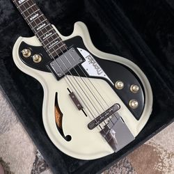 Italia Mondial Classic Bass w/OHSC