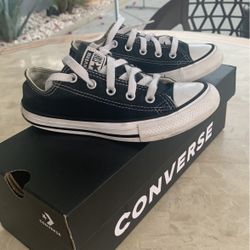 Lil Boy’s Converse Sz 10 