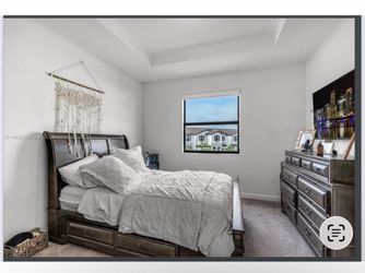 Complete Bedroom Set – $500
