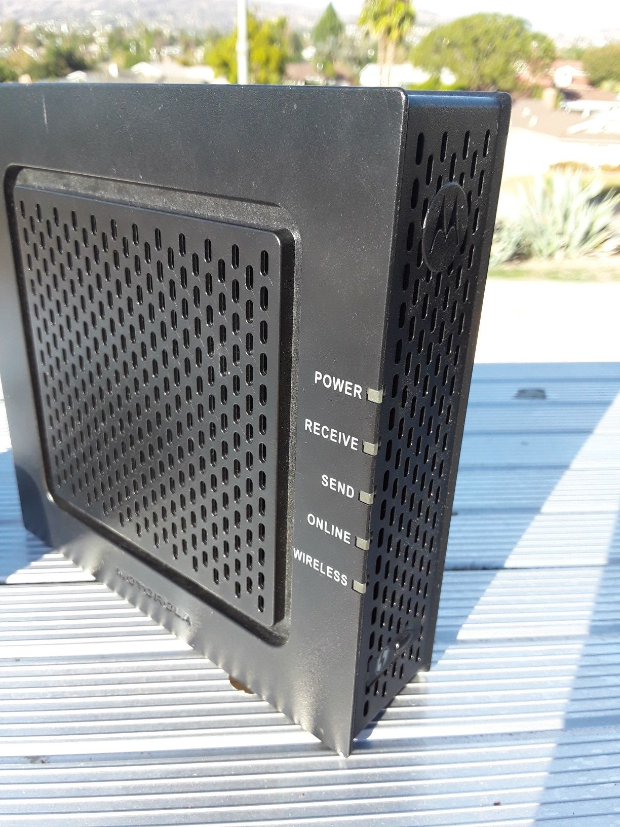 Motorola SURFboard SBG901 wireless cable modem