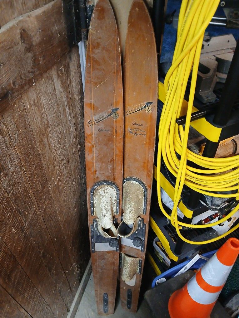 Make Offer! Vintage 1970s Cascade Catamaran Skis