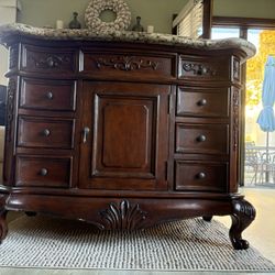 Vintage Design, Bathroom, Vanity With Backsplash And Mirror
