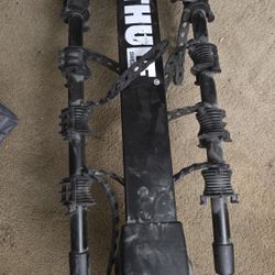Thule 5 Bike towhitch Rack. 