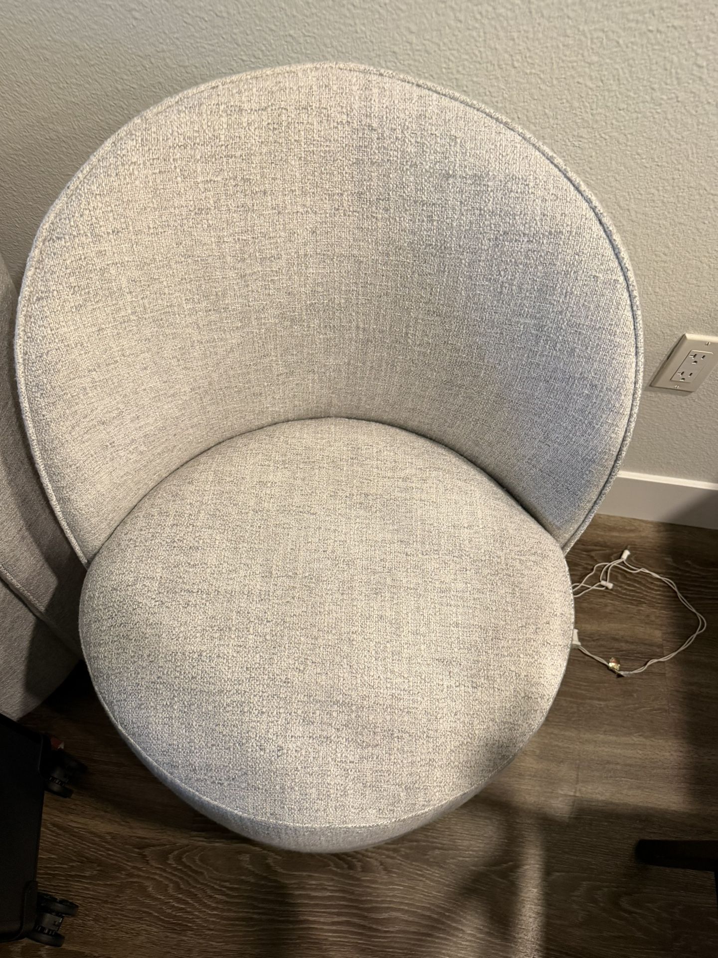 Swivel Accent Chair 