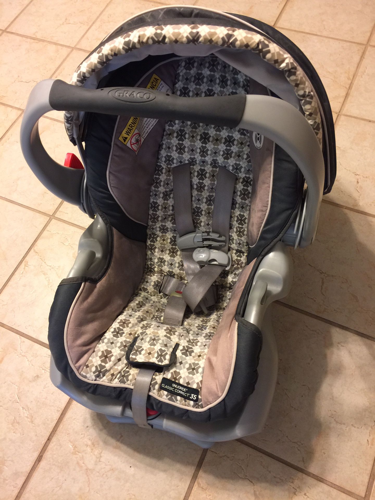 Graco snugride baby infant car seat