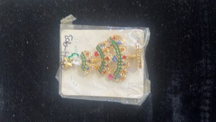 Big tree Christmas pin