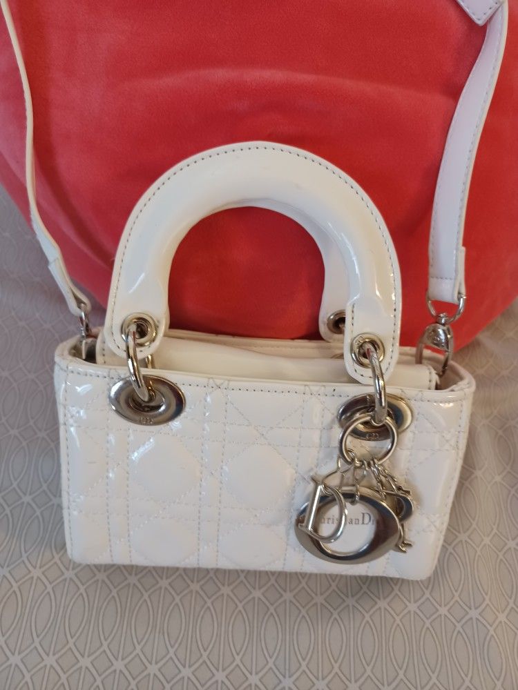 👜