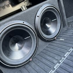 2 Rockford Fosgate p3 12” Subwoofers 