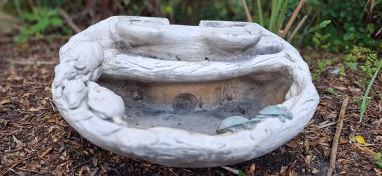 1987 Henri Studios Cast Stone Fountain