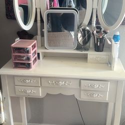 Beautiful White Vanity 